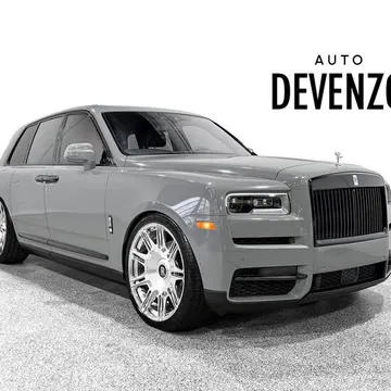 2023 Rolls-Royce Cullinan W12 Bespoke Audio / Starlight