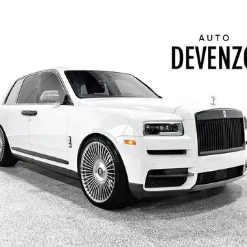 2023 Rolls-Royce Cullinan W12 Bespoke Audio / Starlight