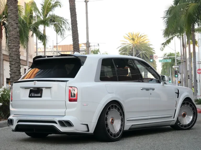 2023 Rolls-Royce Cullinan - Image 3 of 31