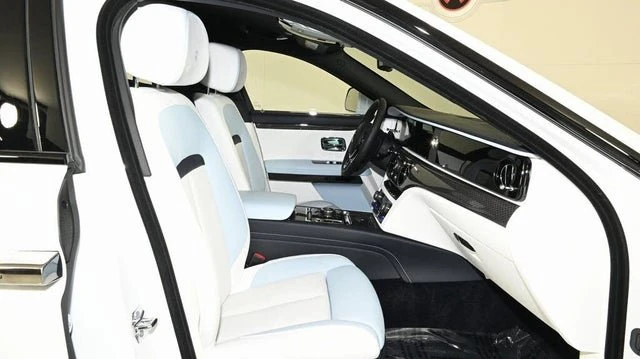 2023 Rolls-Royce Ghost Black Badge 2nd Gen - Image 18 of 20
