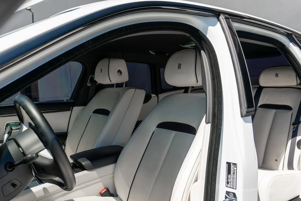 2023 Rolls-Royce Ghost Black Badge 2nd Gen - Image 10 of 20