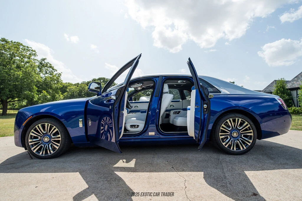 2023 Rolls-Royce Ghost 2nd Gen - Image 18 of 21