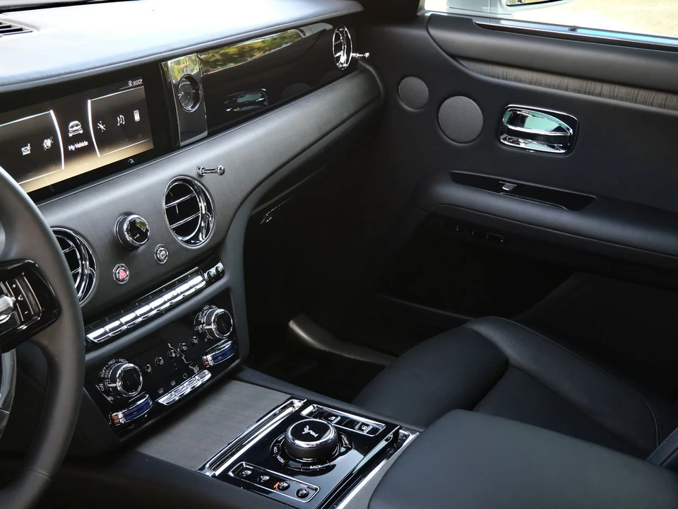 2023 Rolls-Royce Ghost 2nd Gen - Image 24 of 31