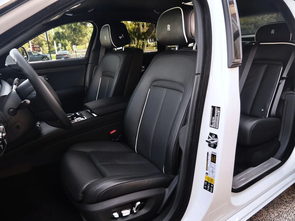 2023 Rolls-Royce Ghost 2nd Gen - Image 25 of 31