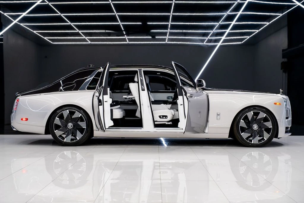 2023 Rolls-Royce Phantom VIII - Image 9 of 21