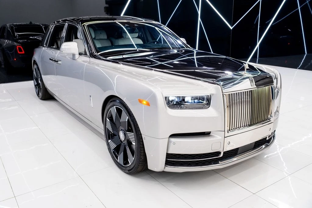 2023 Rolls-Royce Phantom VIII - Image 6 of 21