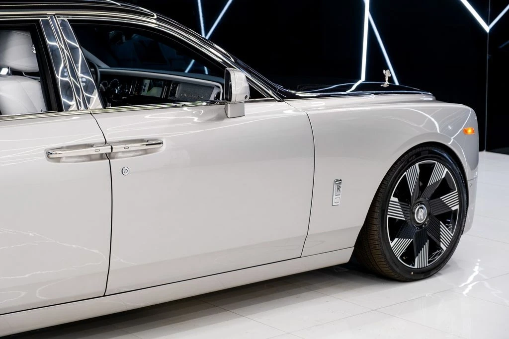 2023 Rolls-Royce Phantom VIII - Image 12 of 21