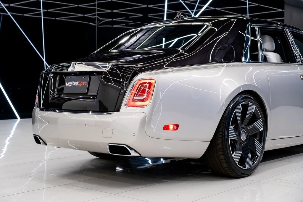 2023 Rolls-Royce Phantom VIII - Image 16 of 21