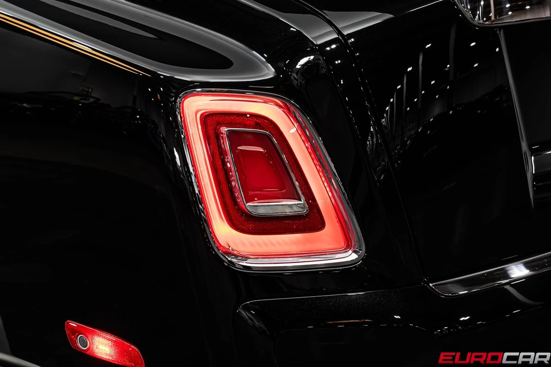 2023 Rolls-Royce Phantom VIII - Image 19 of 31
