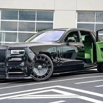 2023 Rolls-Royce Phantom Extended Wheelbase Sedan 4D