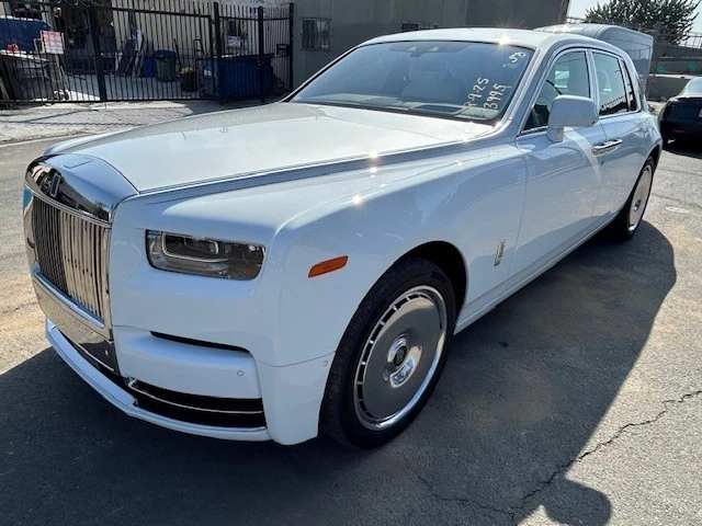 2023 Rolls-Royce Phantom VIII - Image 2 of 18