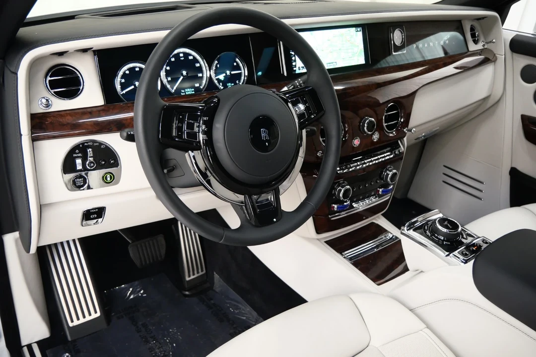 2023 Rolls-Royce Phantom VIII - Image 13 of 21