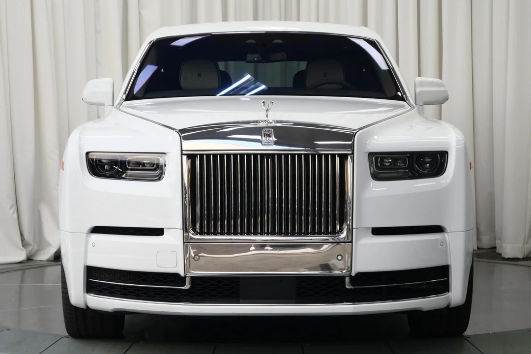 2023 Rolls-Royce Phantom VIII - Image 4 of 21