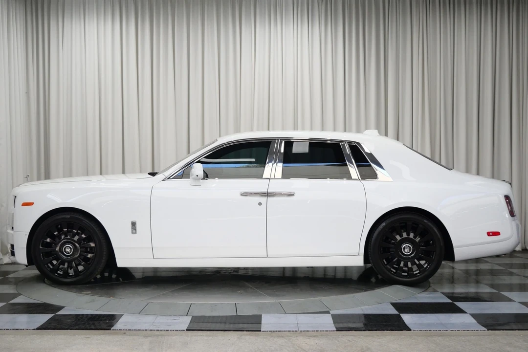 2023 Rolls-Royce Phantom VIII - Image 6 of 21