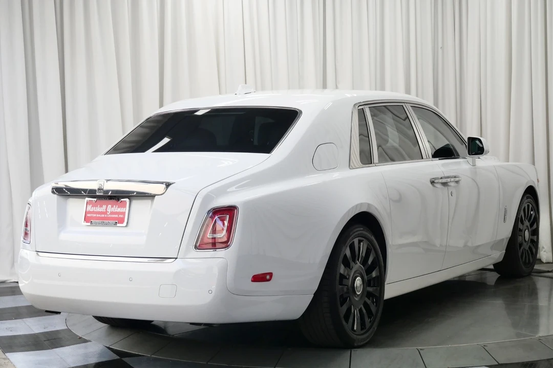 2023 Rolls-Royce Phantom VIII - Image 9 of 21