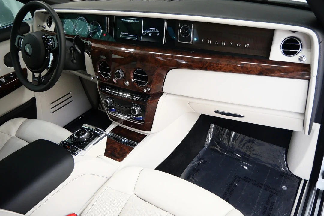 2023 Rolls-Royce Phantom VIII - Image 14 of 21