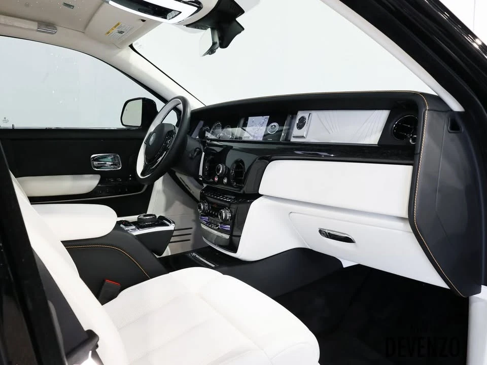 2023 Rolls-Royce Phantom VIII - Image 10 of 20