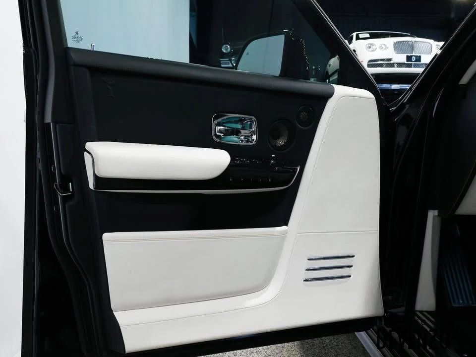 2023 Rolls-Royce Phantom VIII - Image 15 of 20