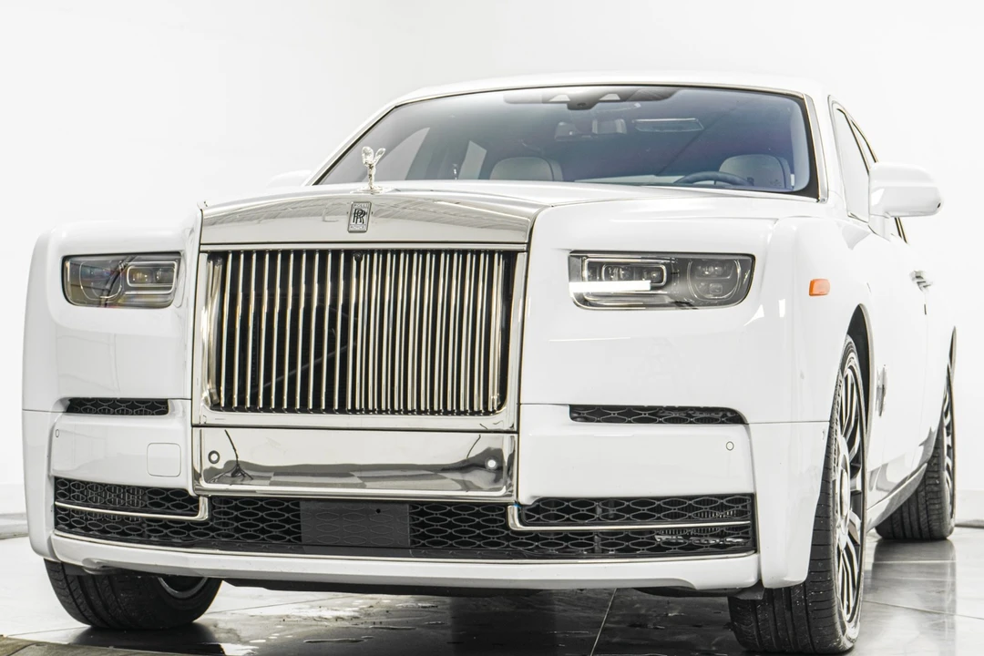 2023 Rolls-Royce Phantom VIII - Image 5 of 21