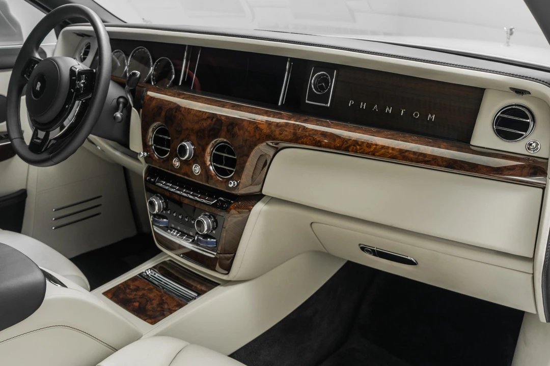 2023 Rolls-Royce Phantom VIII - Image 14 of 21