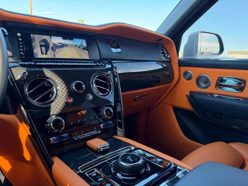 2023 Rolls-Royce Cullinan Black Badge - Image 10 of 16