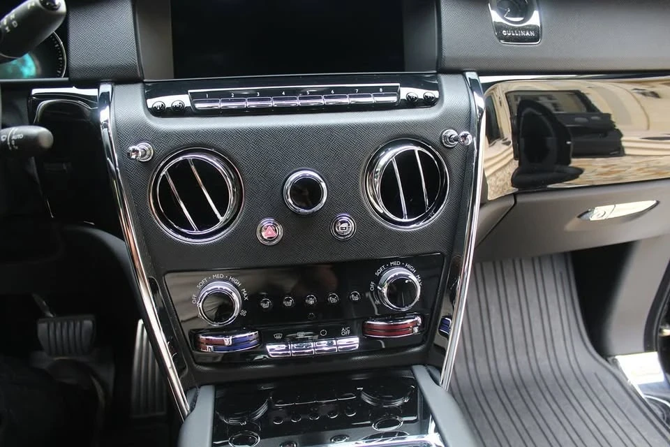 2023 Rolls-Royce Cullinan - Image 16 of 19