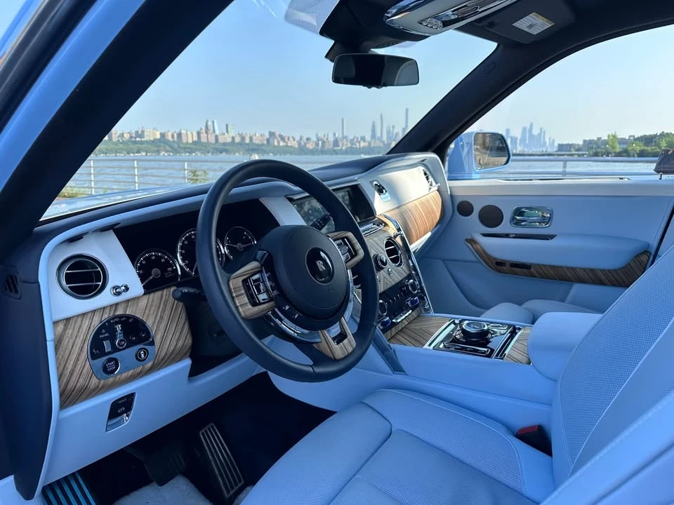 2023 Rolls-Royce Cullinan - Image 4 of 4