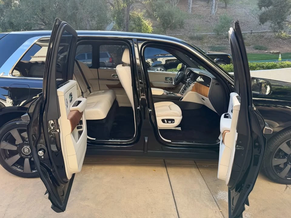 2023 Rolls-Royce Cullinan - Image 8 of 17