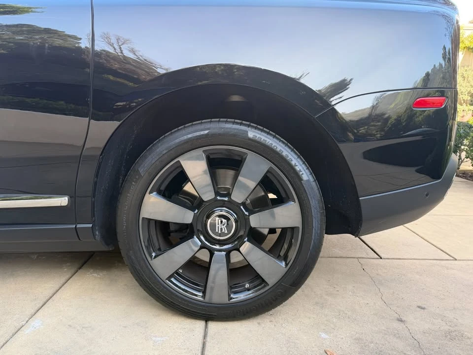 2023 Rolls-Royce Cullinan - Image 7 of 17