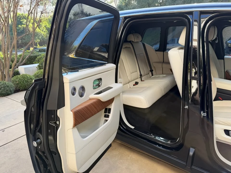 2023 Rolls-Royce Cullinan - Image 9 of 17