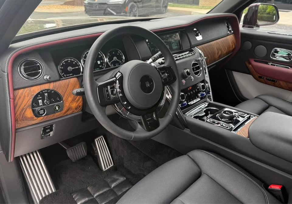 2023 Rolls-Royce Cullinan - Image 6 of 10