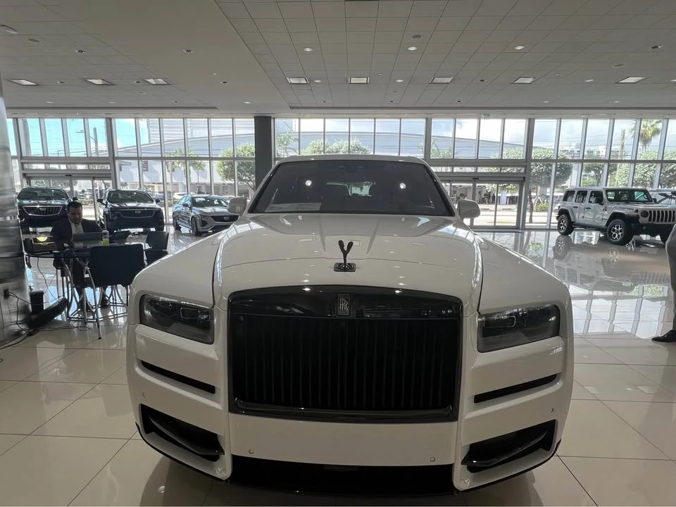 2023 Rolls-Royce Cullinan Black Badge - Image 2 of 7