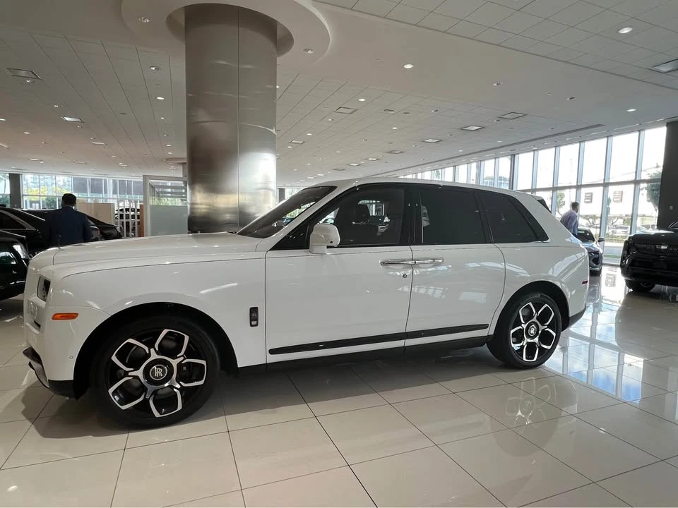 2023 Rolls-Royce Cullinan Black Badge - Image 6 of 7