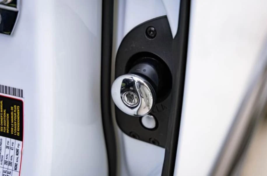 2023 Rolls-Royce Cullinan Black Badge - Image 15 of 20