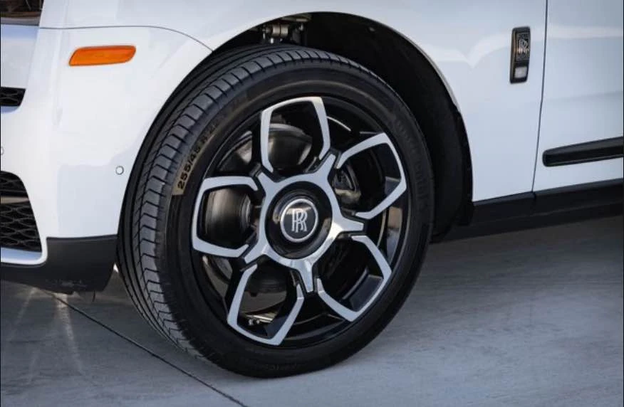 2023 Rolls-Royce Cullinan Black Badge - Image 4 of 20