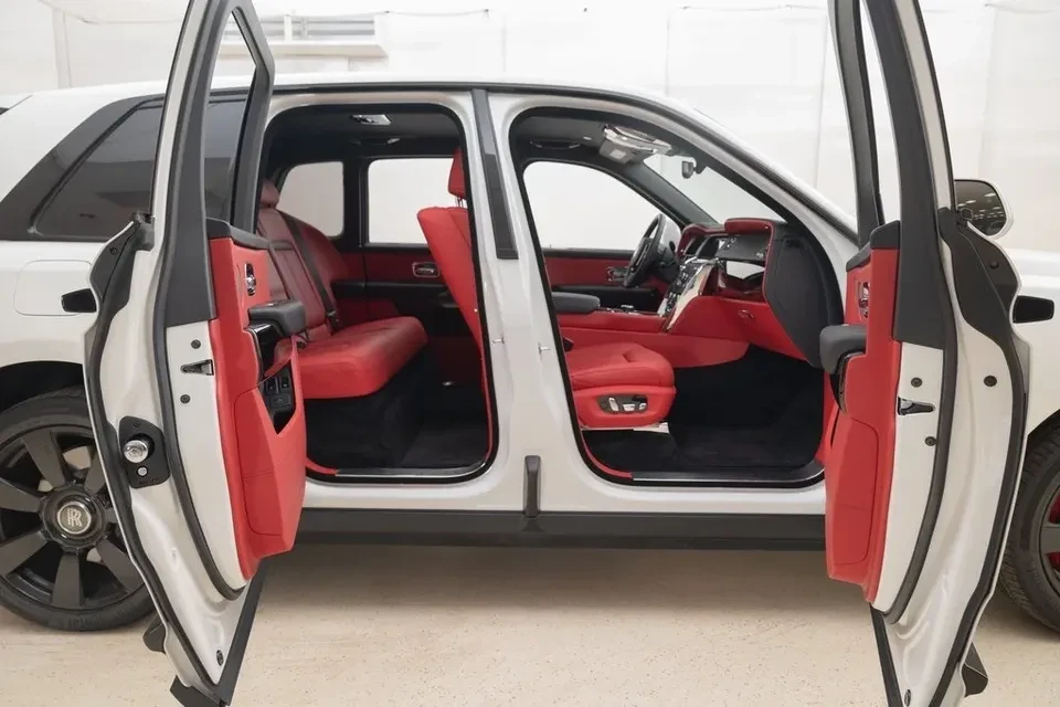 2023 Rolls-Royce Cullinan - Image 18 of 19