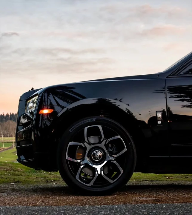 2023 Rolls-Royce Cullinan Black Badge - Image 10 of 11
