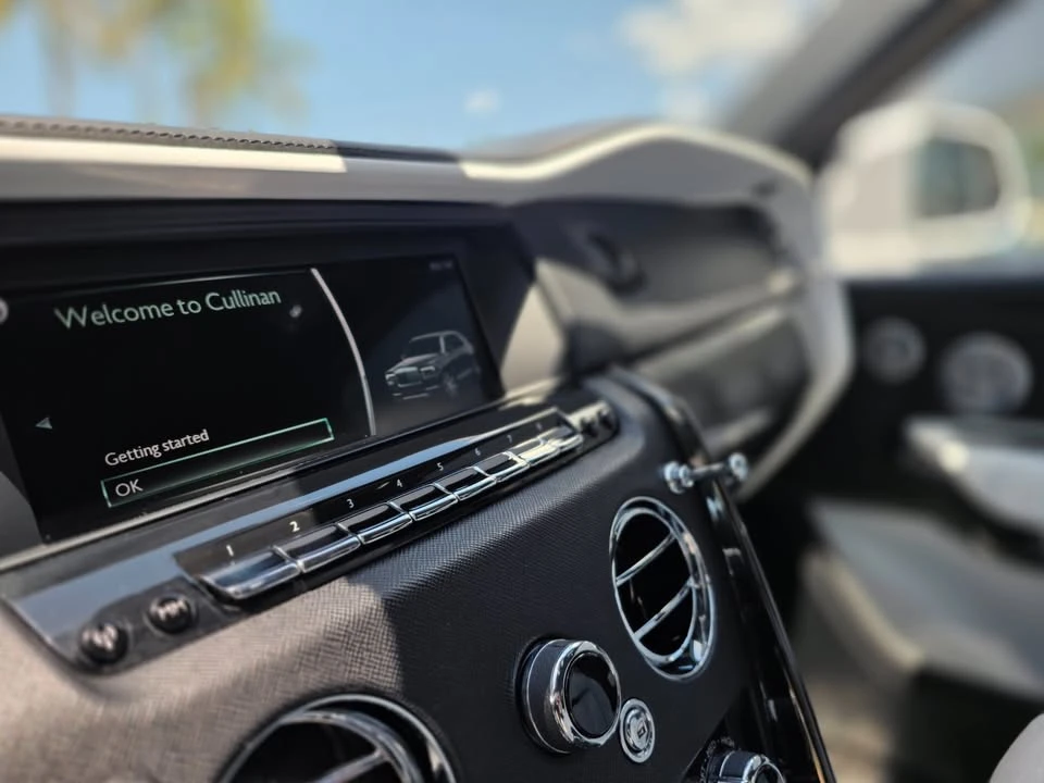2023 Rolls-Royce Cullinan Black Badge - Image 13 of 17