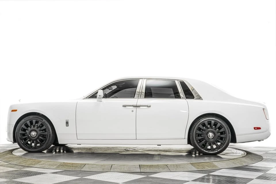 2023 Rolls-Royce Phantom VIII - Image 5 of 14