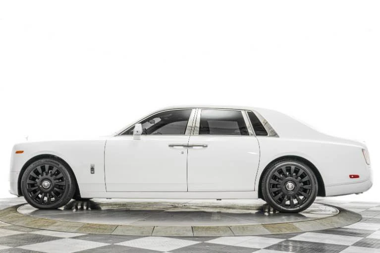 2023 Rolls-Royce Phantom VIII - Image 3 of 15