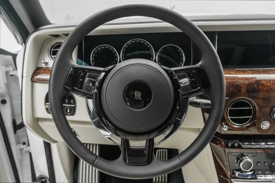 2023 Rolls-Royce Phantom VIII - Image 10 of 14