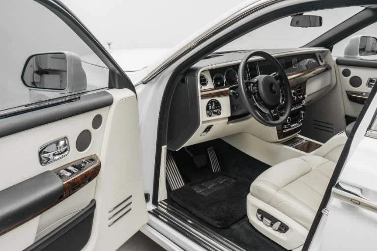 2023 Rolls-Royce Phantom VIII - Image 8 of 15