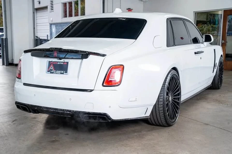 2023 Rolls-Royce Phantom VIII - Image 2 of 12