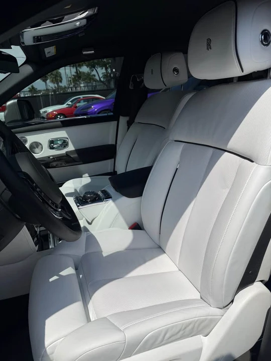 2023 Rolls-Royce Phantom VIII - Image 9 of 18