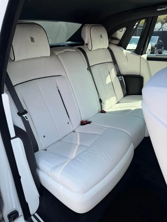 2023 Rolls-Royce Phantom VIII - Image 4 of 18