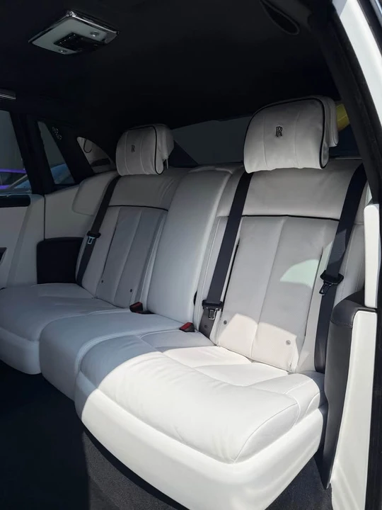 2023 Rolls-Royce Phantom VIII - Image 7 of 18