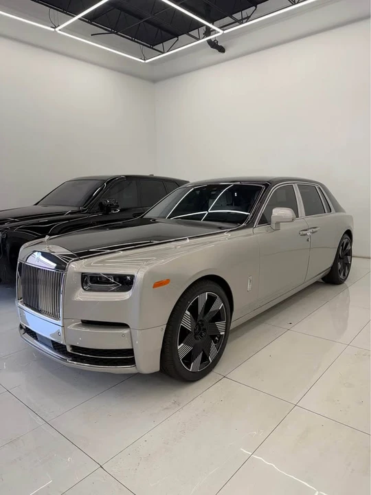 2023 Rolls-Royce Phantom VIII - Image 11 of 18