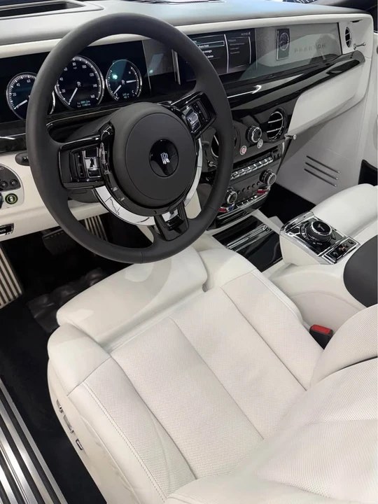 2023 Rolls-Royce Phantom VIII - Image 13 of 18