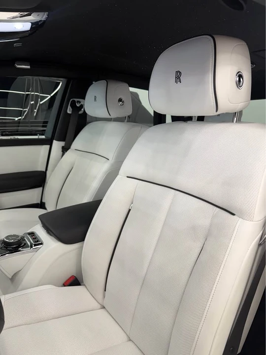 2023 Rolls-Royce Phantom VIII - Image 14 of 18