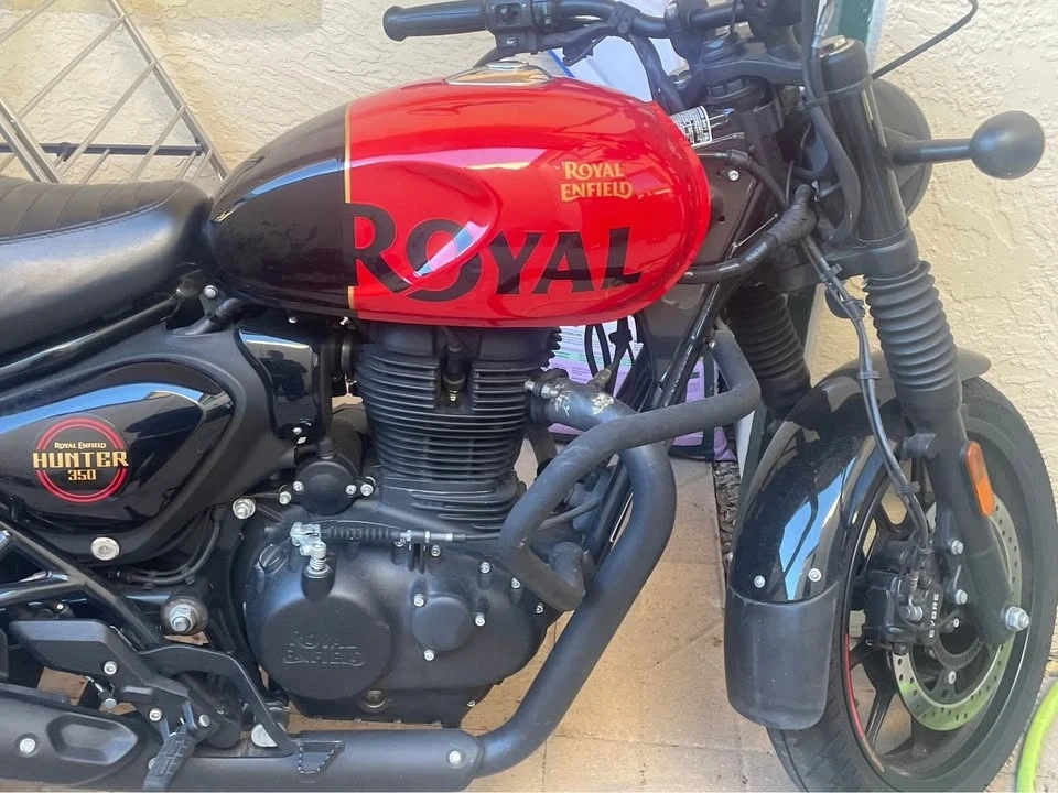 2023 Royal Enfield - Image 2 of 6